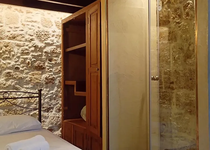 St John House Castle بيت للعطل